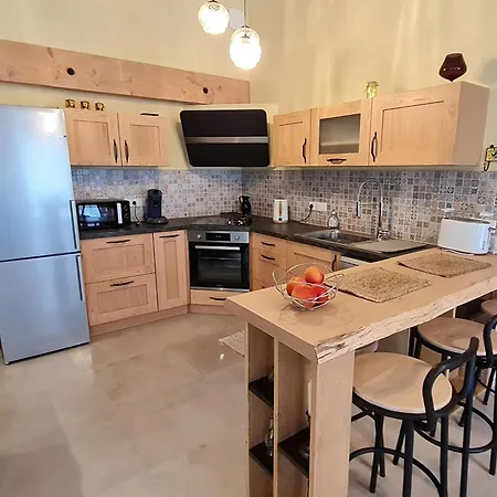 Renove Avec Terrasse Et Parking En Campagne - Fr-1-584-397 Prázdninový dům *