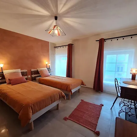 Casa de Campo Renove Avec Terrasse Et Parking En Campagne - Fr-1-584-397 *