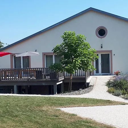 Casa de Campo Renove Avec Terrasse Et Parking En Campagne - Fr-1-584-397