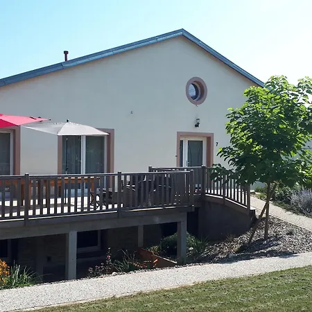 Casa de Campo Renove Avec Terrasse Et Parking En Campagne - Fr-1-584-397