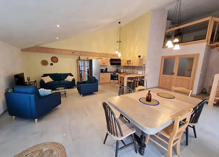 Prázdninový dům Renove Avec Terrasse Et Parking En Campagne - Fr-1-584-397 *