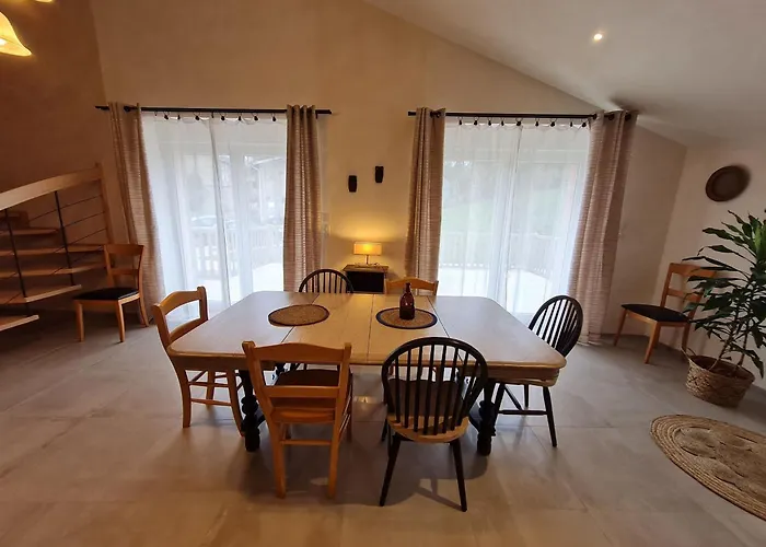 Renove Avec Terrasse Et Parking En Campagne - Fr-1-584-397 * Repaix