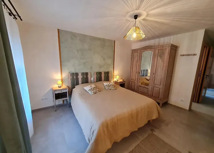 Prázdninový dům Renove Avec Terrasse Et Parking En Campagne - Fr-1-584-397 *