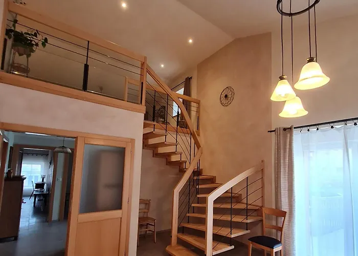 Renove Avec Terrasse Et Parking En Campagne - Fr-1-584-397 * Repaix