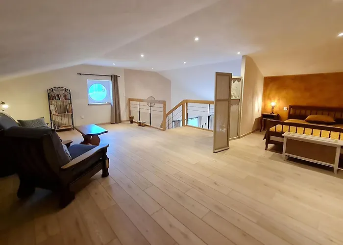 Renove Avec Terrasse Et Parking En Campagne - Fr-1-584-397 Prázdninový dům *